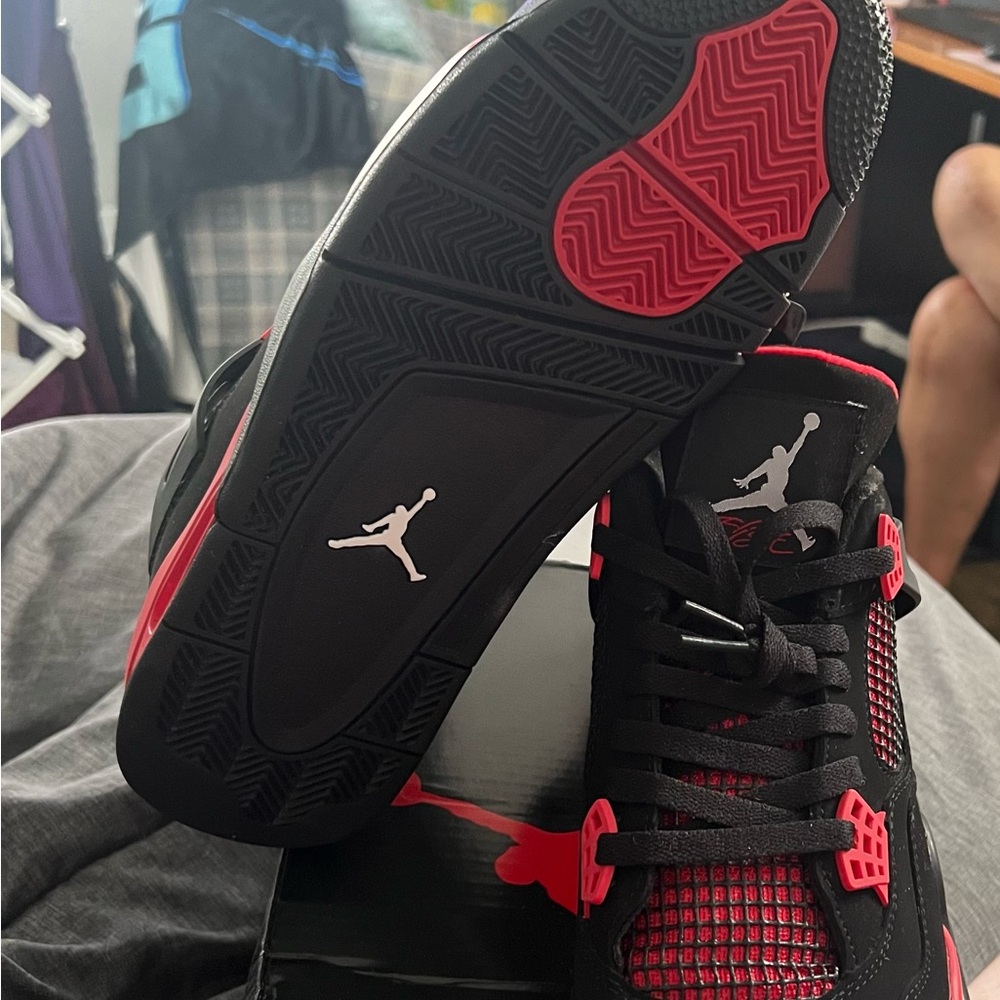 New Jordan 4 Red Thunder